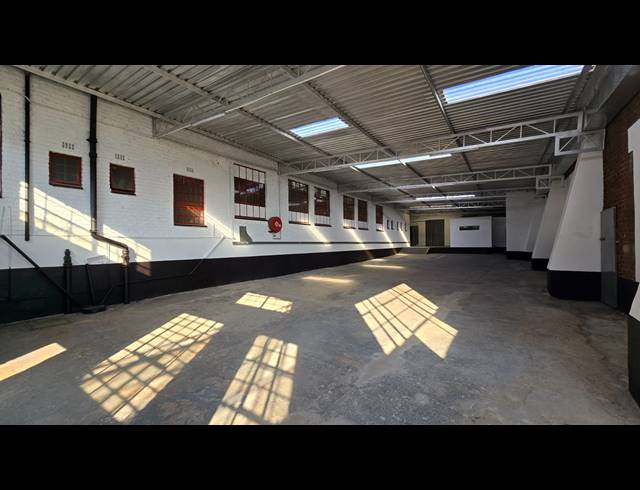 437M² WAREHOUSE TO LET IN SEBENZA